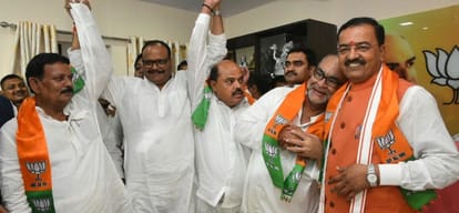 bukkal nawab praise modi and yogi   similar to mahatma gandhi