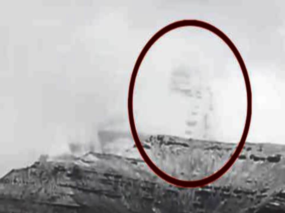 lord shiva shadow captured in camera on kailash mountain video viral