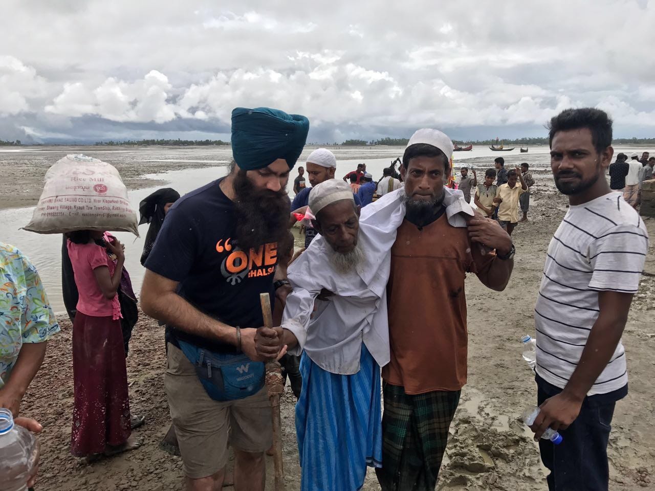 Khalsa aid starts langar sewa for Rohingya refugees in Bangladesh