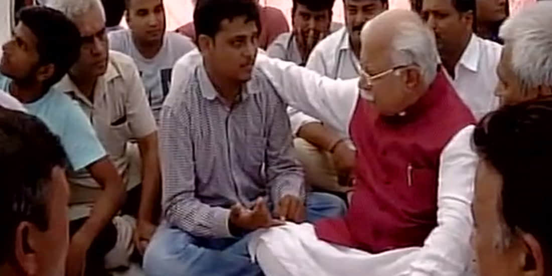 Chief Minister Khattar tears came out after seeing Pradyuman family pain 