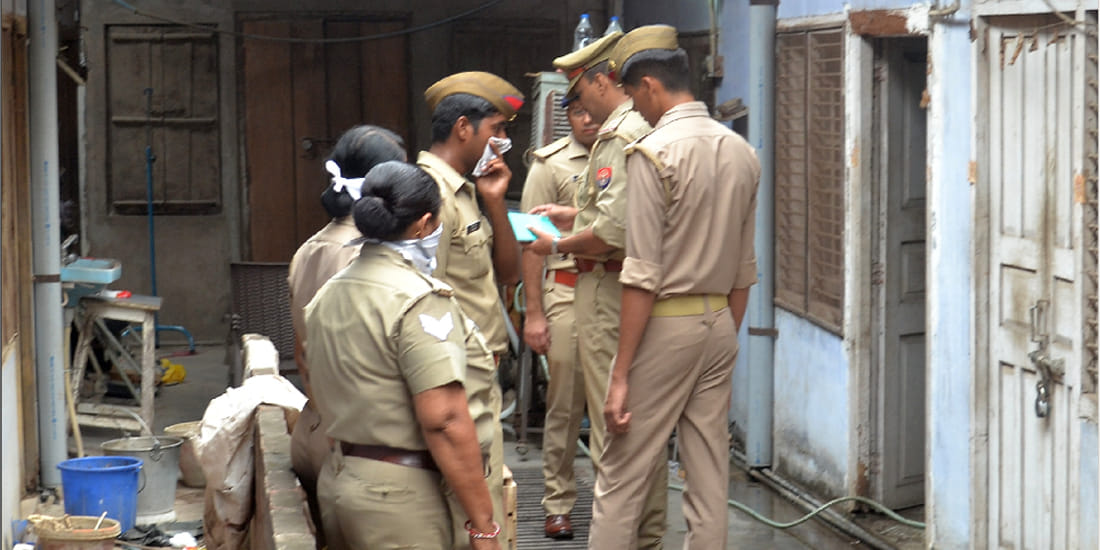Son living with mothers dead body, this big thing came out in police inquiry ...