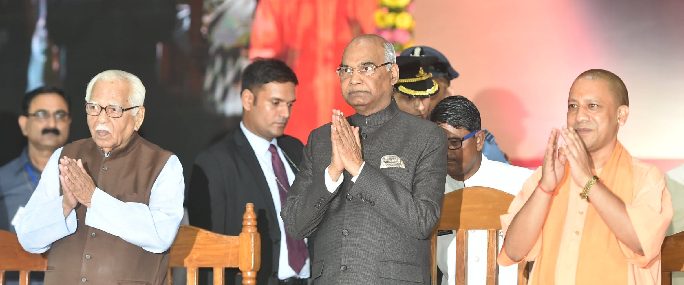 President eats kadhi and rice at dinner at cm house