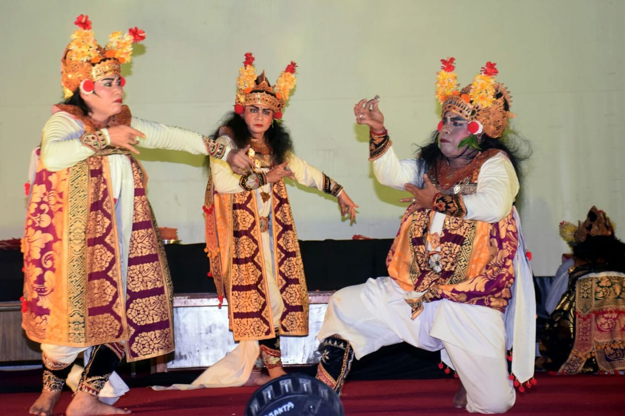 Muslim artists from Indonesia performed Ram leela in Ayodhya