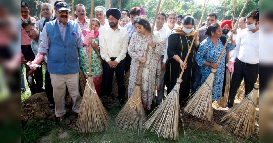 Administrator Badnaur and MP Kher launches cleanliness drive