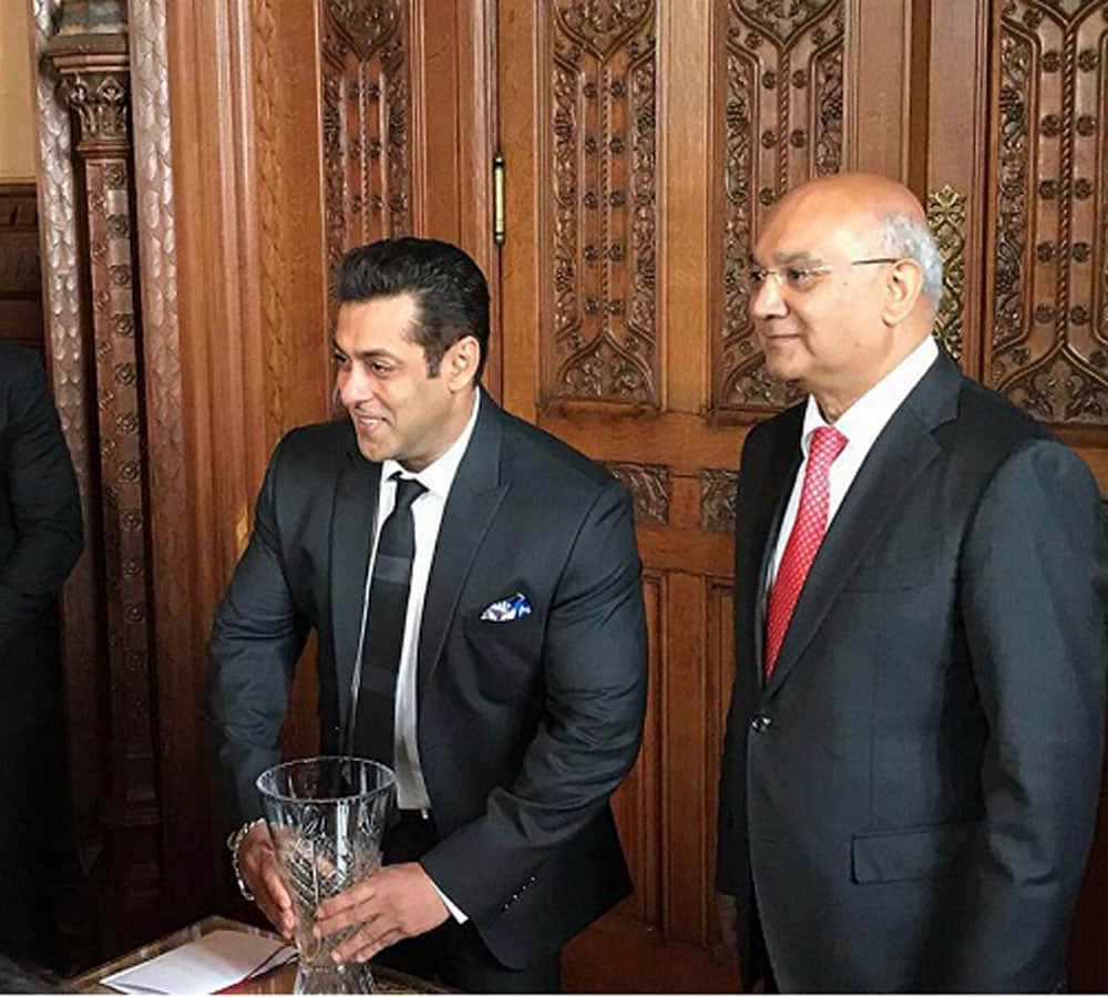 Salman Khan honoured by UK House of Commons with an award 