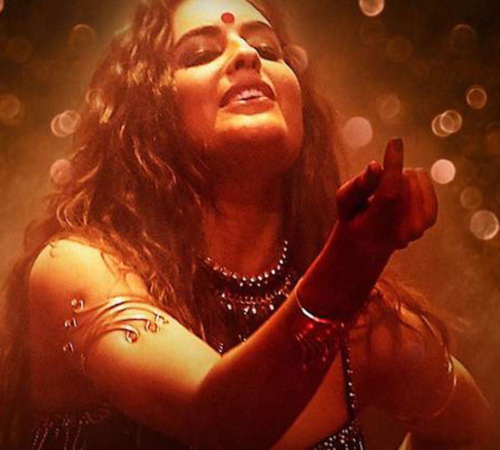 shraddha kapoor starrer film Haseena Parkar item song Piya Aa released
