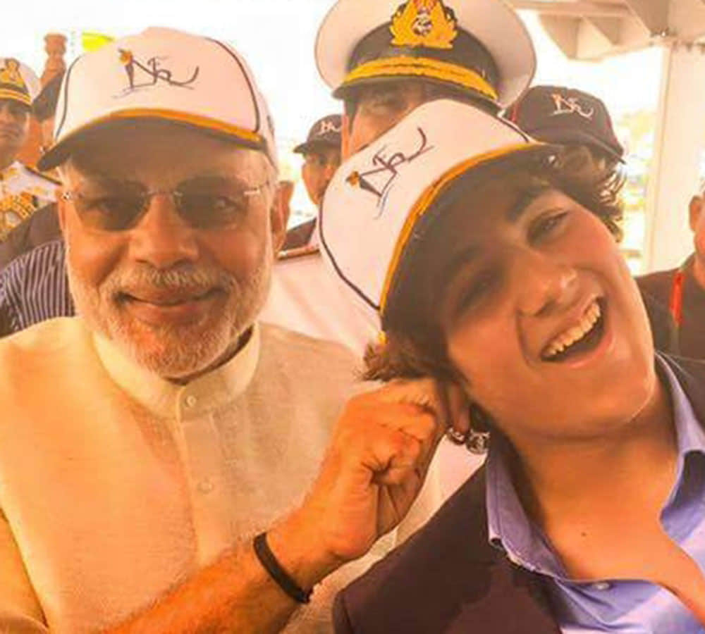 pm narendra modi birthday know his favourite bollywood stars
