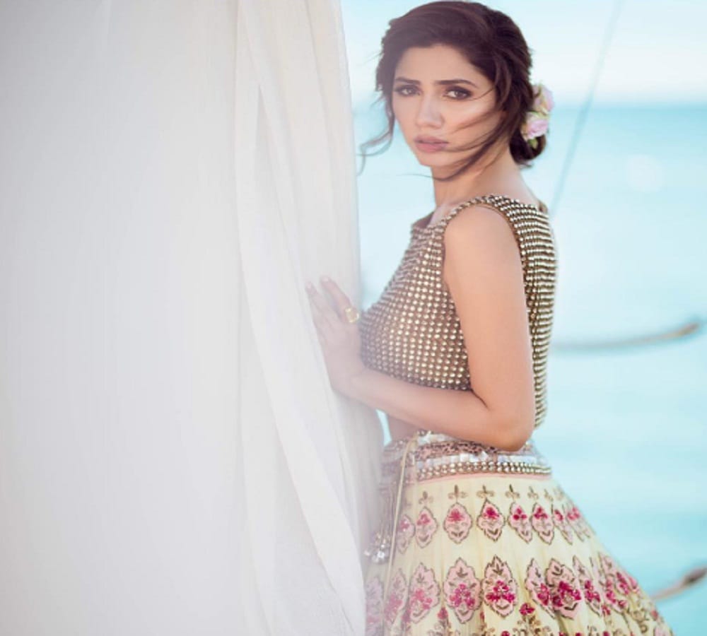 Pakistani actress Mahira Khan bridal photo shoot for Diva'ni 