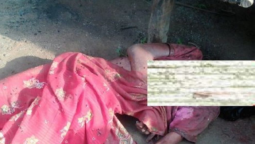 Couple Caught Having Sex and then People killed the woman 