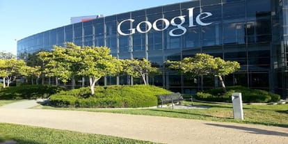 sue on google for Discrimination in salary with Women