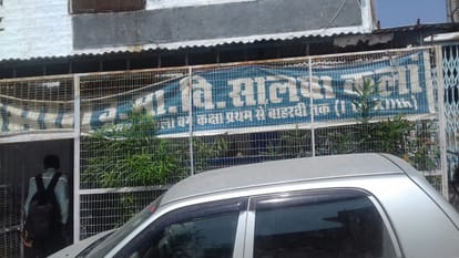 a 10th classs student badly beaten up by manager in a school of jodhpur 