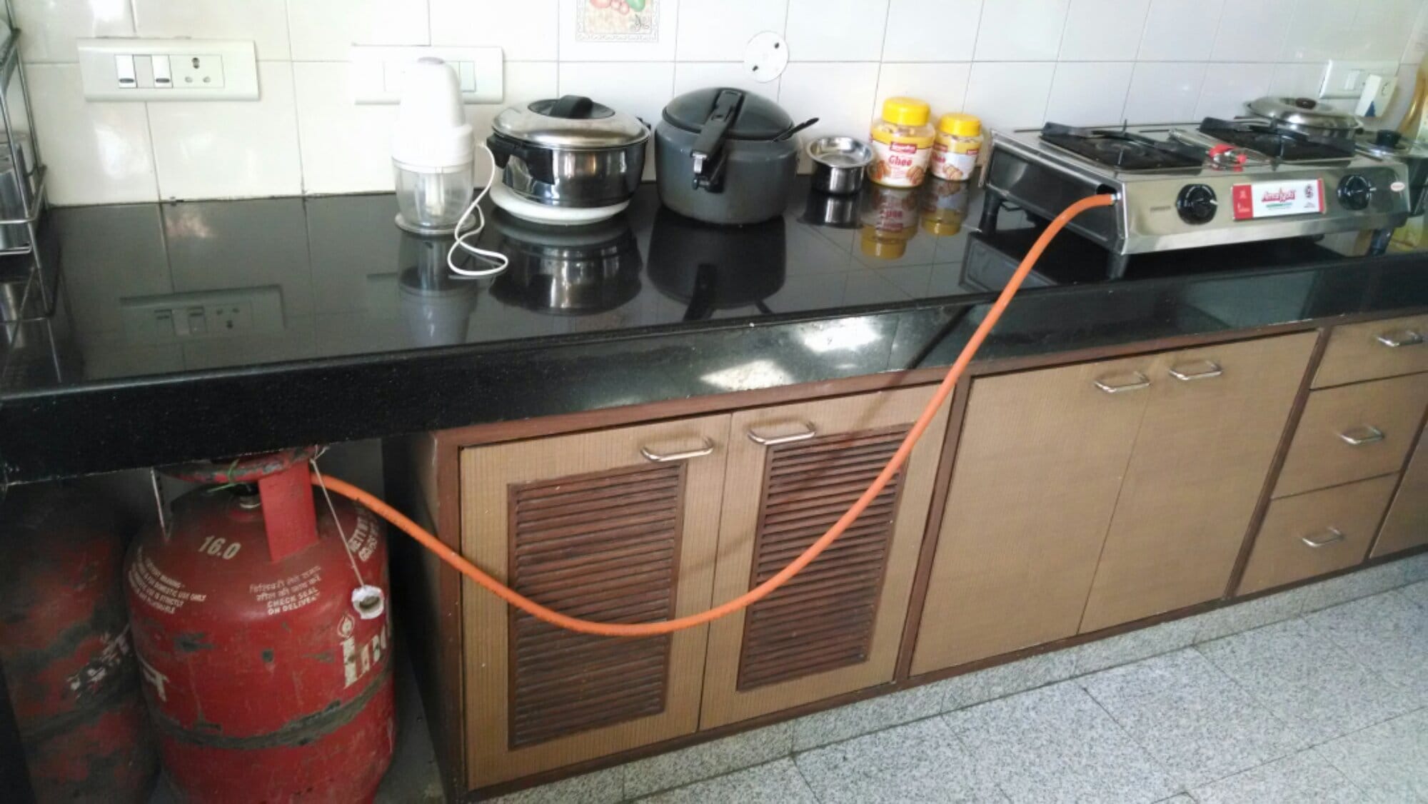 free insurance with lpg connection, lpg cylinder use safety tips