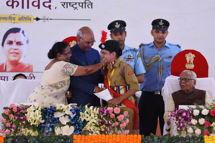 mansi dwivedi honoured by president ramnath kovind