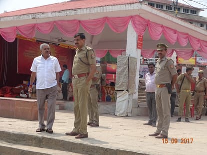 yogi adityanath will clean varanasi on the occasion of modi birthday