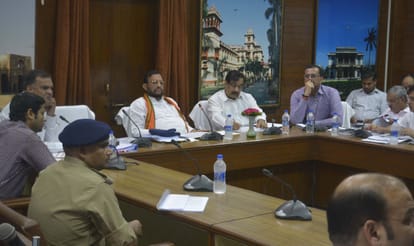 minister suresh khanna visit varanasi today