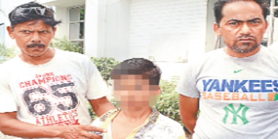 Teachers brutally beaten, the student listened to the parents