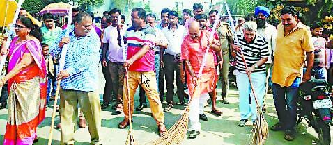 जिले में धूमधाम से मना प्रधानमंत्री का जन्मदिन