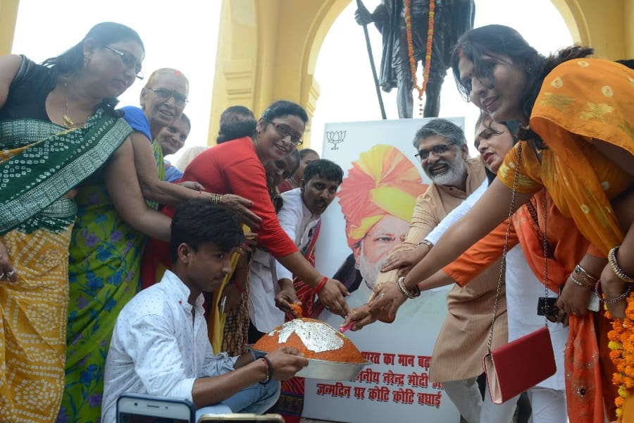 narendra modi birthday celebration in Uttar Pradesh.