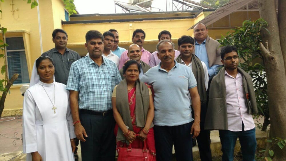 Education minister awarded techers for special works