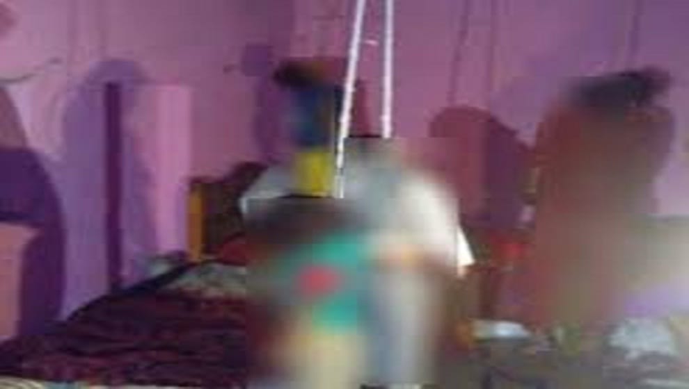 Mother and son dead body hanging trap in lakhimpur kheri