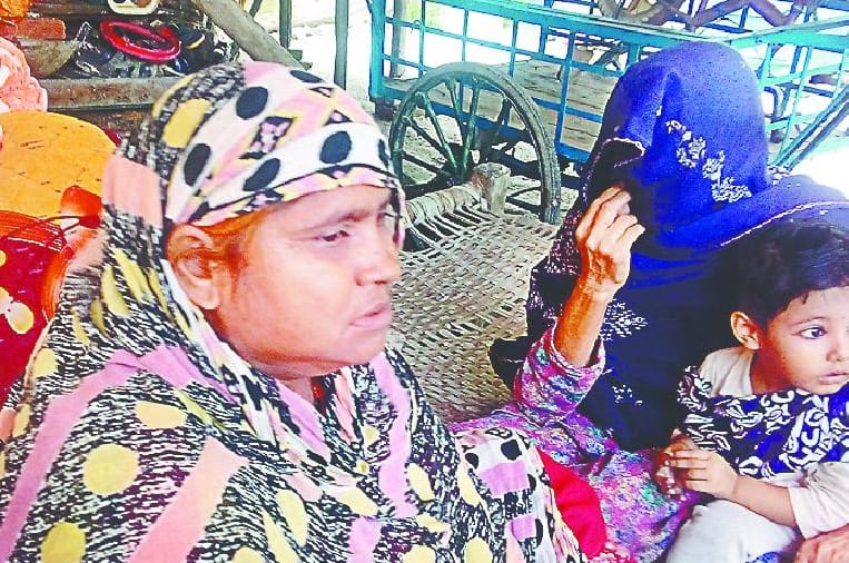 four houses Robbed in Kailashpur village