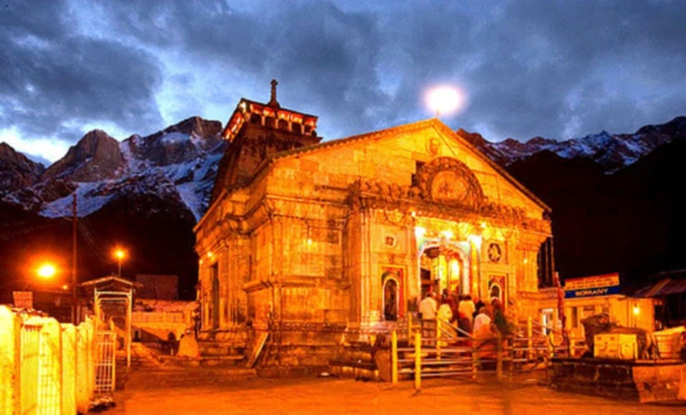 shocking incident in Kedarnath dham after door closing ceremony
