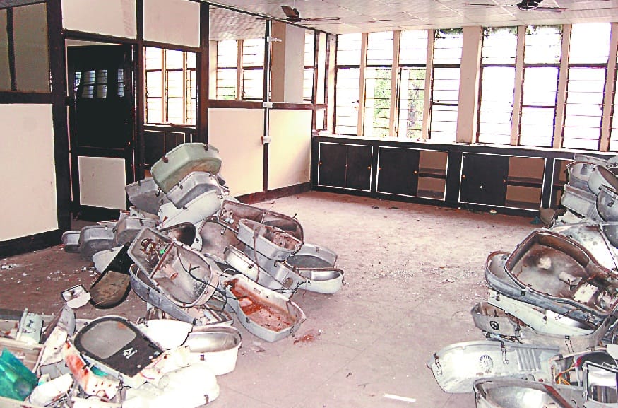 nigam andhera raaj, 10 crore ki light kabaar