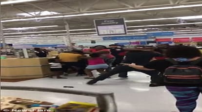 two couples start fighting in a New Jersey Walmart, video viral