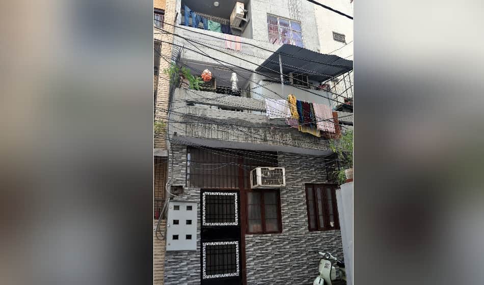 rml hospital doctor suicide on his flat land left a suicide note saying he was tired of his life