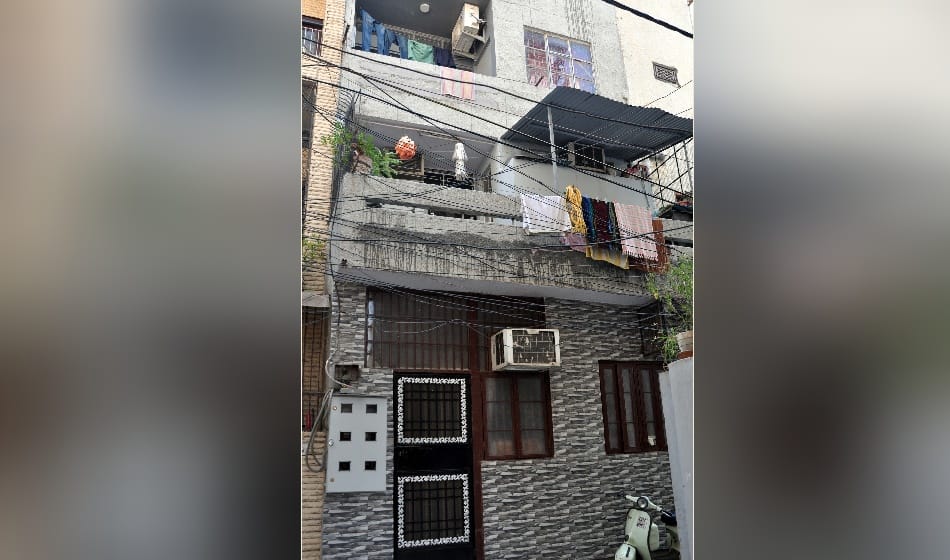 rml hospital doctor suicide on his flat land left a suicide note saying he was tired of his life