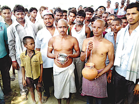Farmers protest against district magistrate