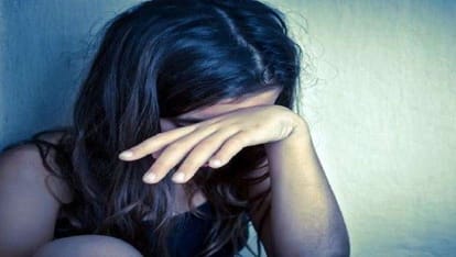 a lover threatens school girl, If you do not marry me, I will kill you