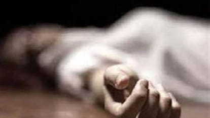 Schoolgirl pushed by the roof In devaria