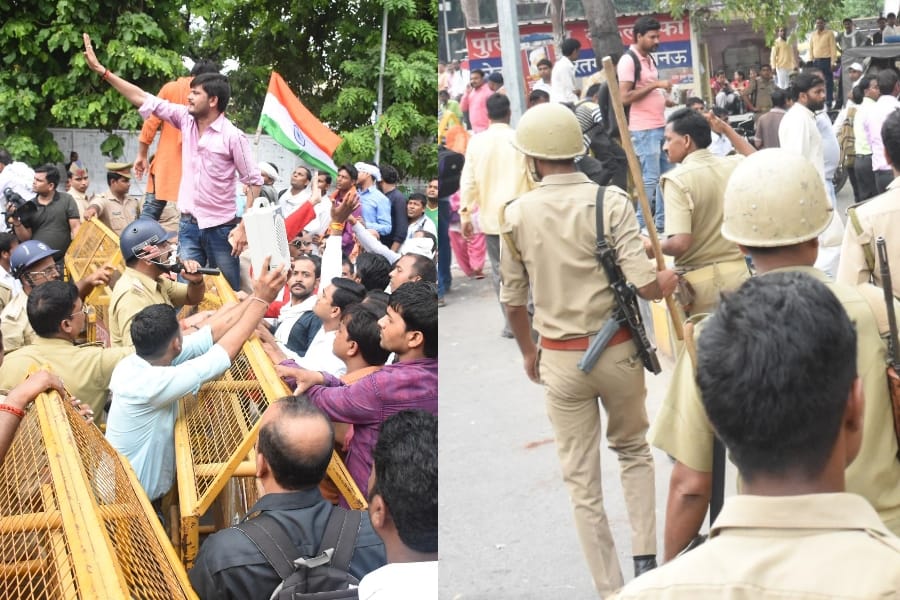 protest of gram rojgar sevak.