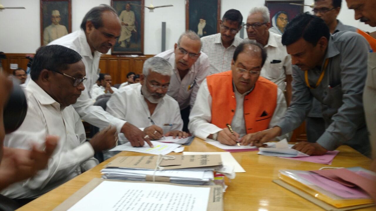 cm yogi, dinesh sharma, keshav maurya take oath for vidhan parishad