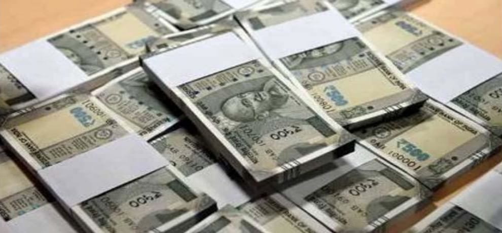 Fake 2000 and 500 rupees note Smuggling from pakistan
