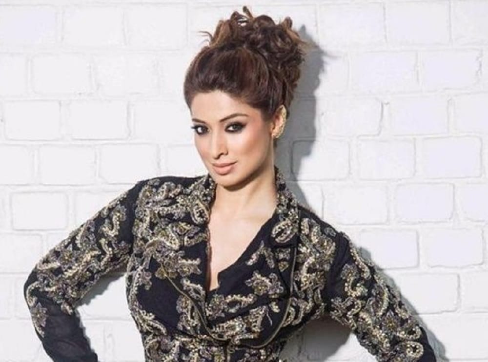 Julie 2 Star Raai Laxmi opens her heart on MS Dhoni and Casting COUCH