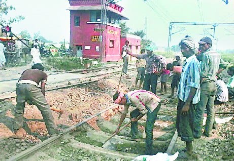 Dhansi railway line near Bilpur crossing, accident crash