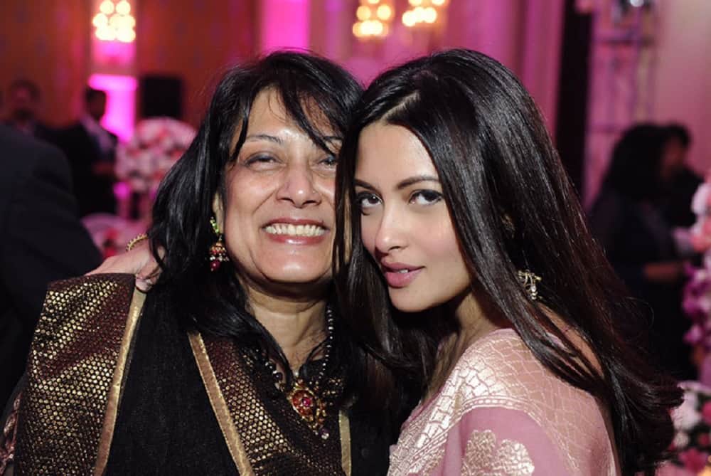 riya sen birthday special sreesanth to john abraham affair and her controversies