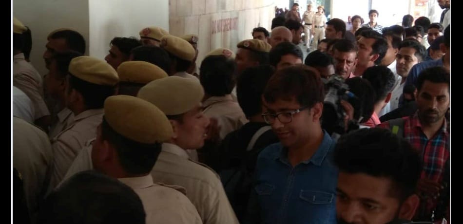 court scolded acp for representing incomplete documents in court in pradyumn  murdercase