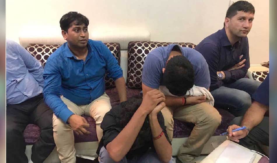 special 26 type robbery in delhi
