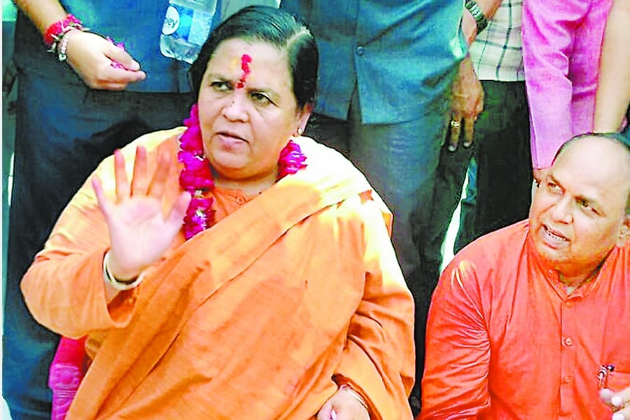 uma bharti remembring when pakistan attacked on india Jawaharlal Nehru asked Rss for Assistance
