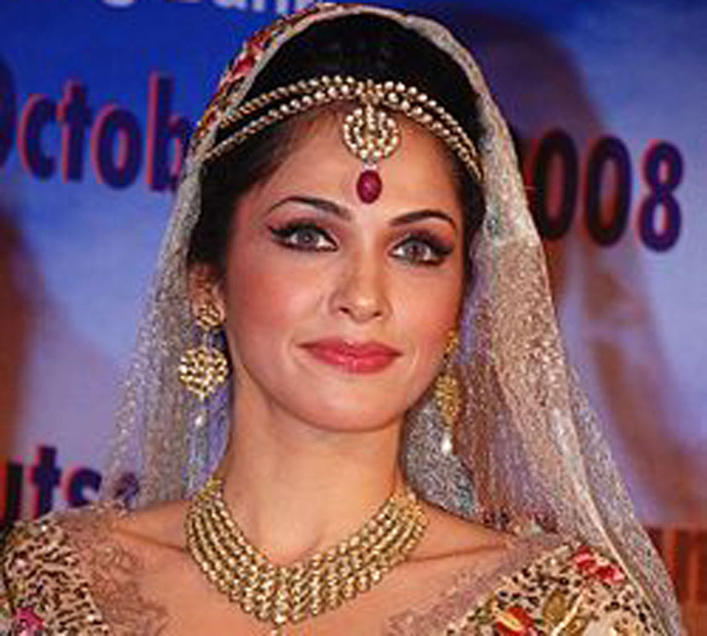 isha koppikar birthday special story and know her unknown facts