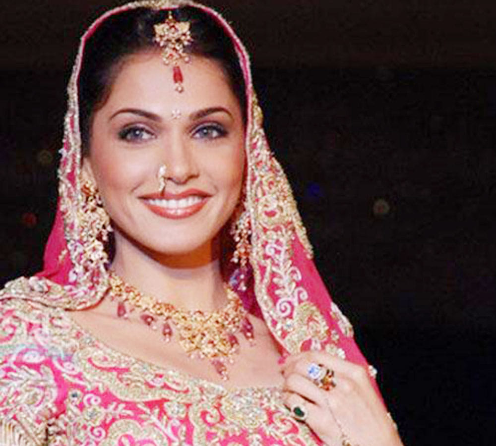 isha koppikar birthday special story and know her unknown facts