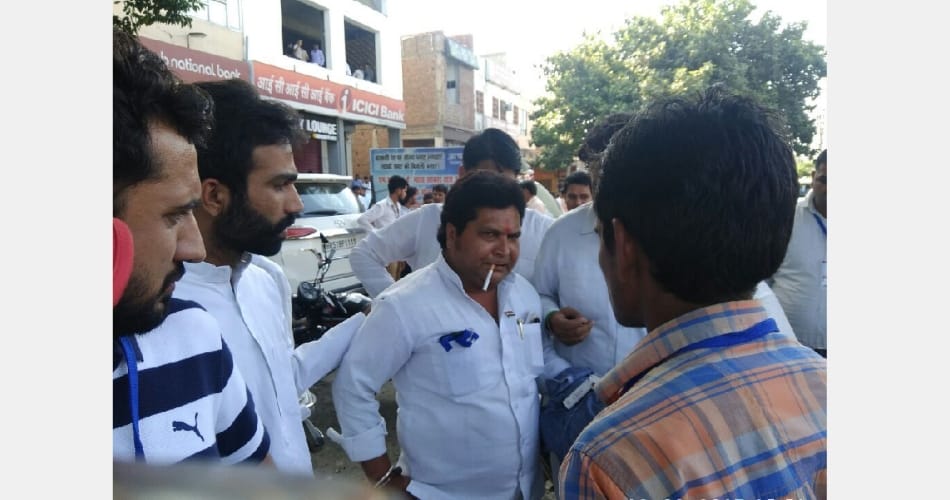 Chinese Embassy car caught in Hissar from Congress leader