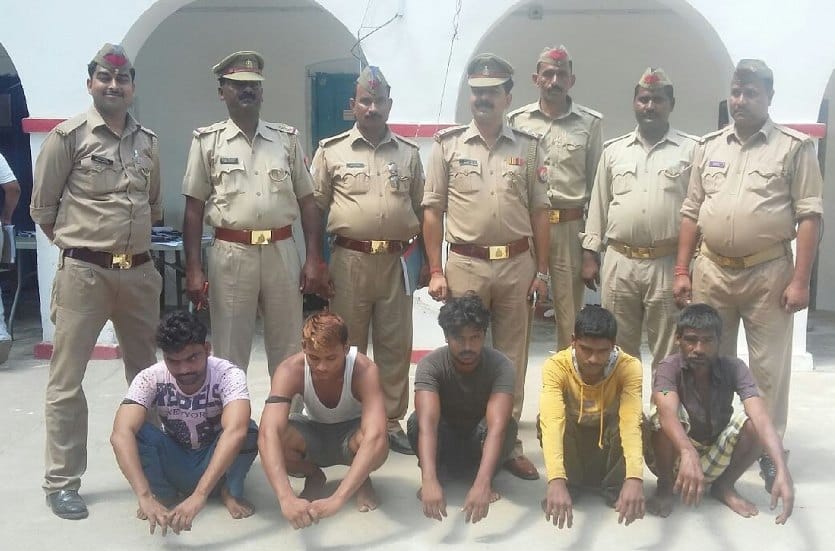 5.8 kg charas recovered, five smugglers arrested