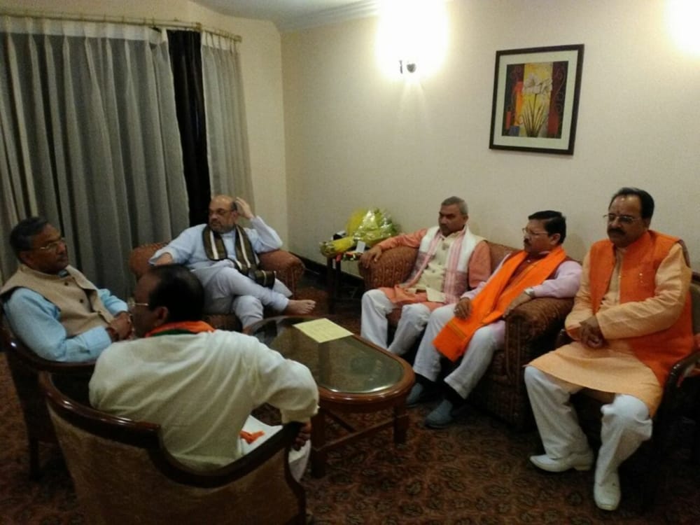 amit shah reached dehradun and meet with BJP leaders of uttarakhand