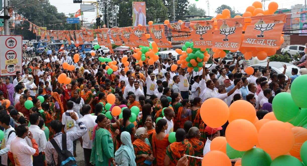 Amit shah welcome photos in dehradun