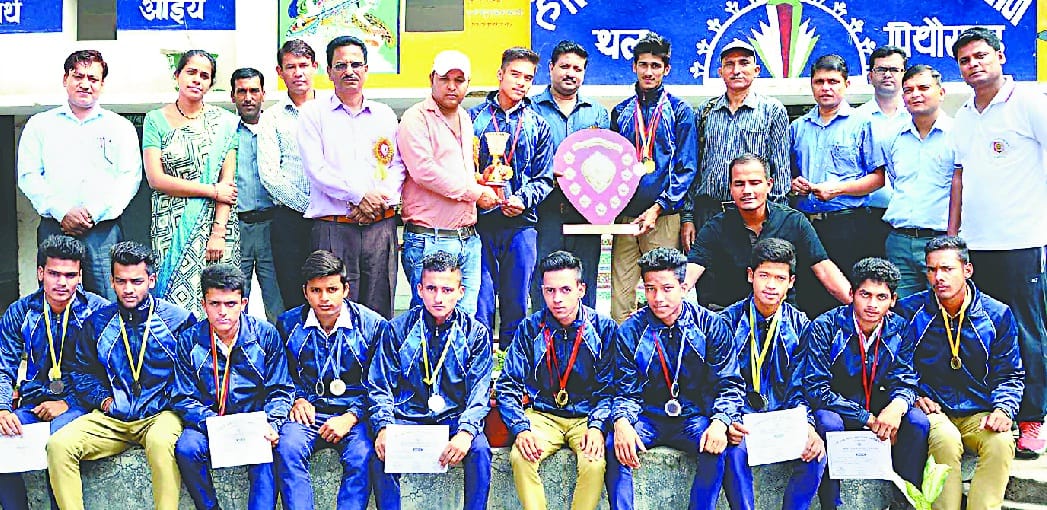 13 students won 28 medals in sports competition