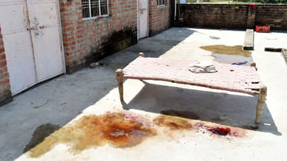  Dacoits attack in Gram Pradhan house